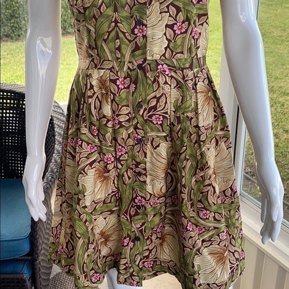 H&M - Short Sleeve Floral Dress - size small - Picture 3 of 8